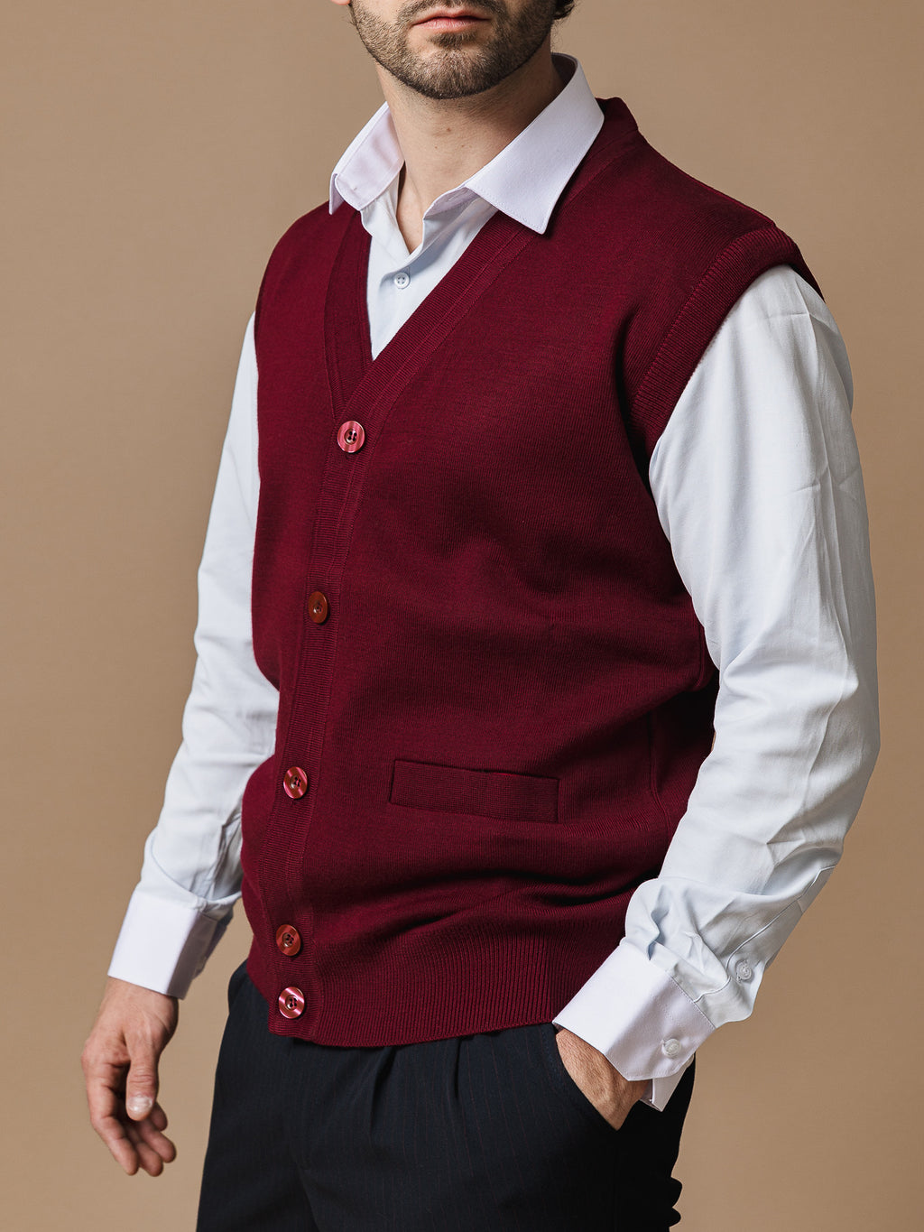 Жилетка без ръкав в цвят бордо