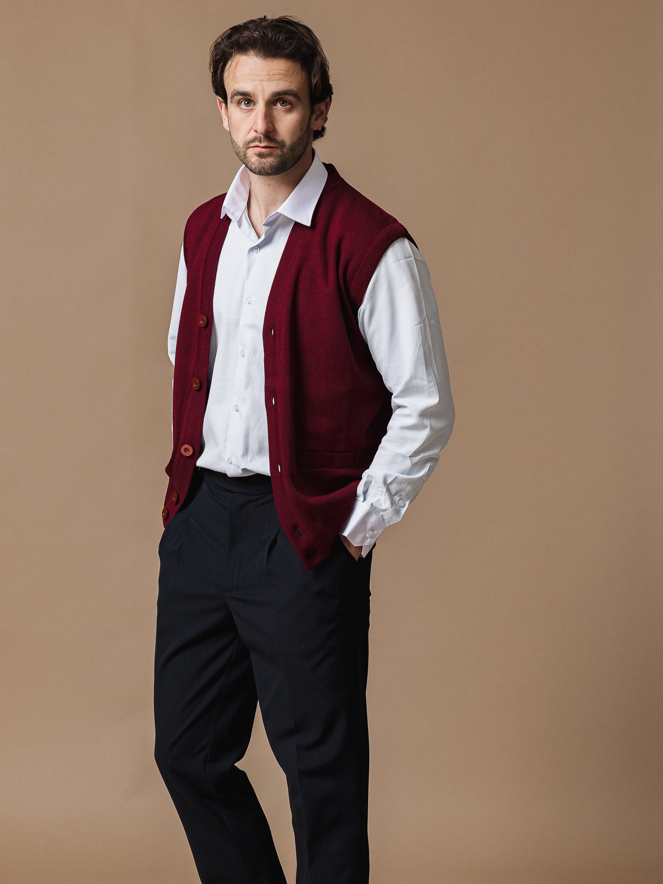 Жилетка без ръкав в цвят бордо