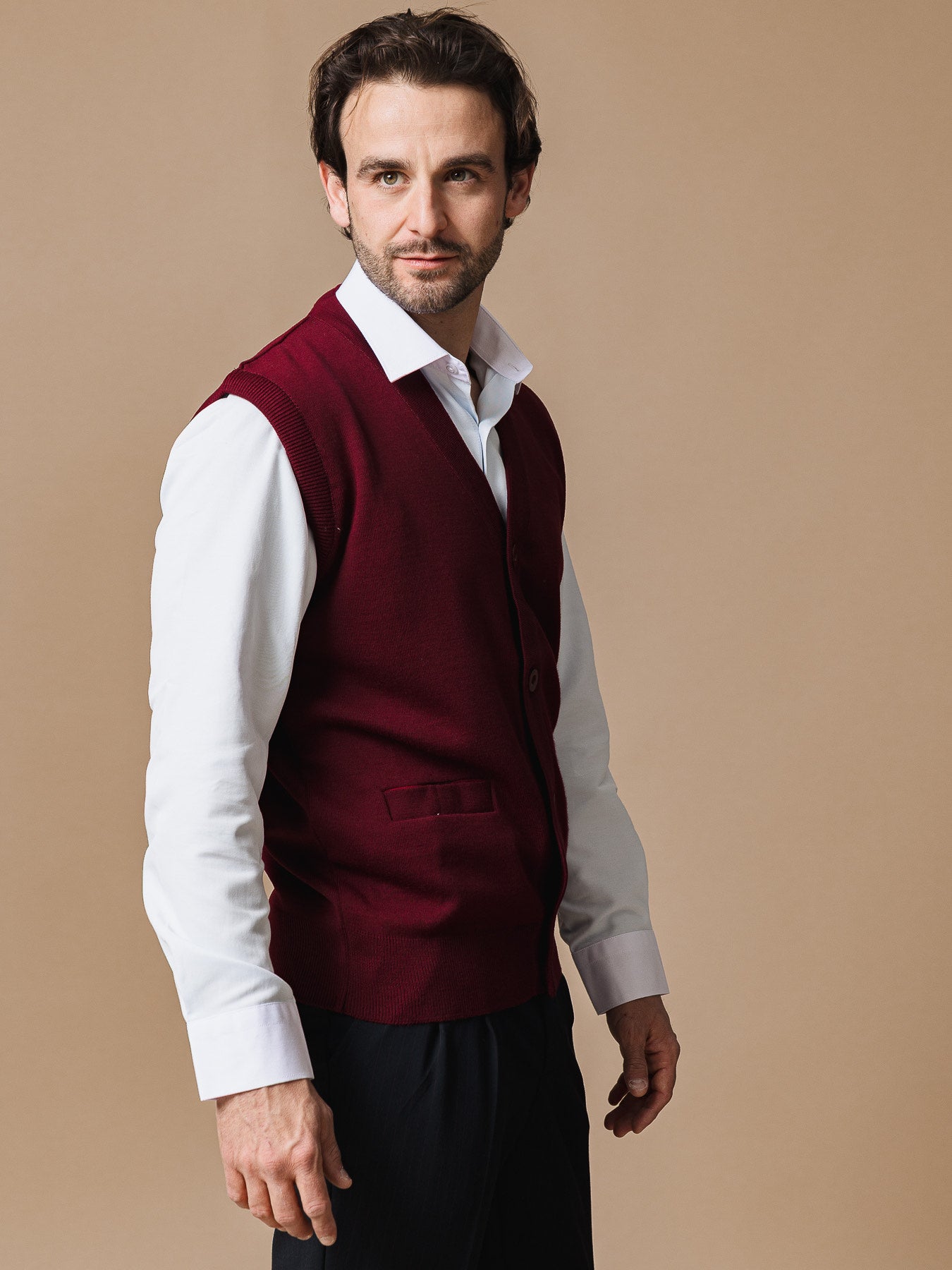 Жилетка без ръкав в цвят бордо