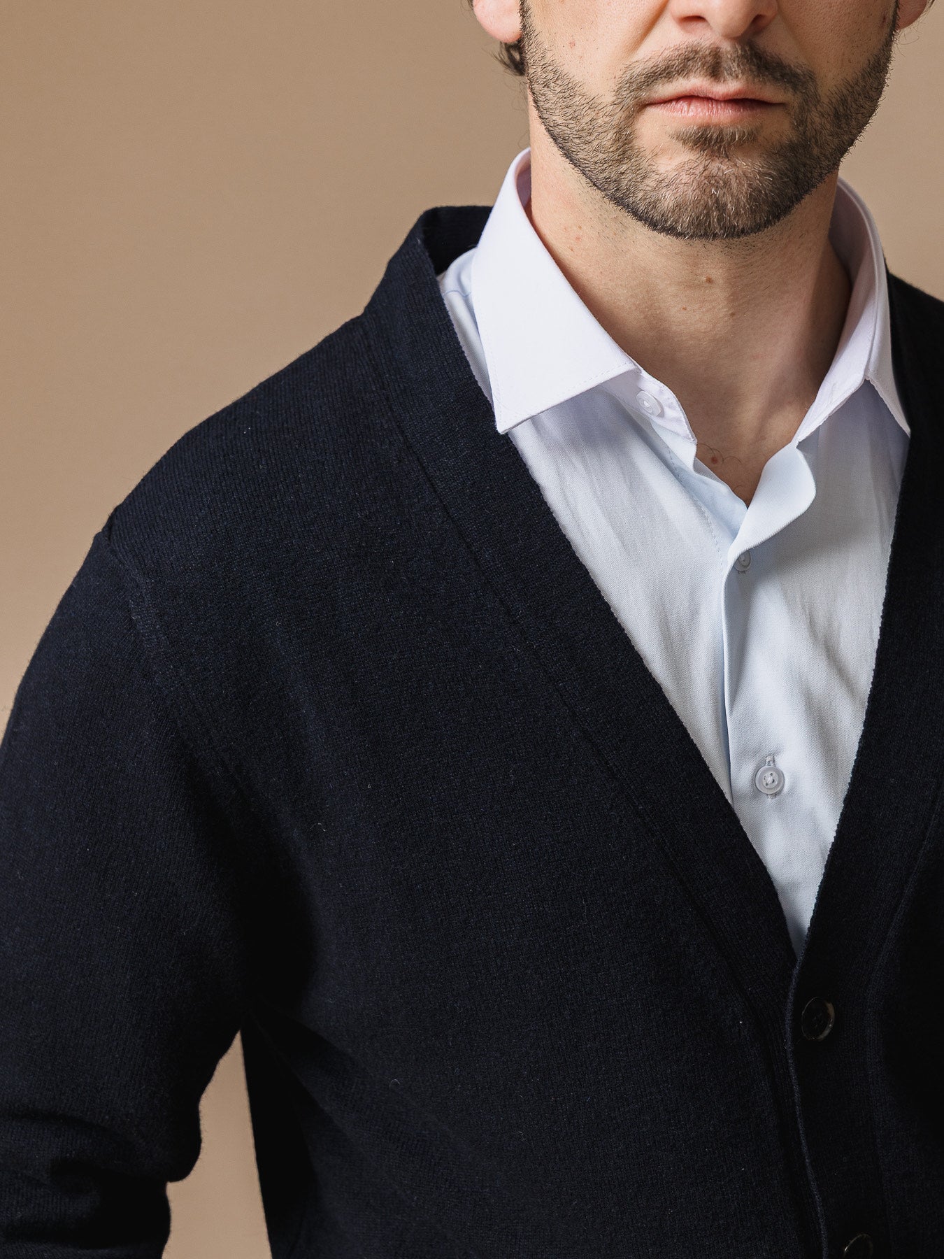 Тъмносиня вълнена жилетка