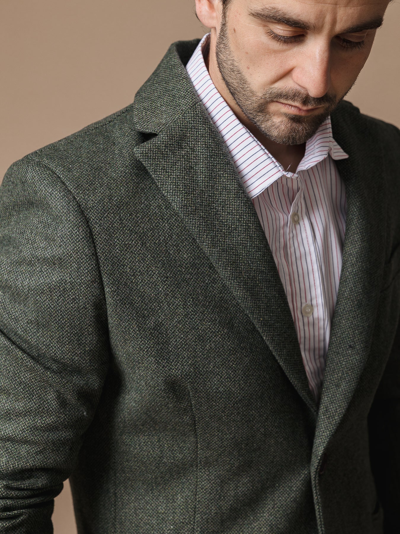 Вълнено сако в зелено