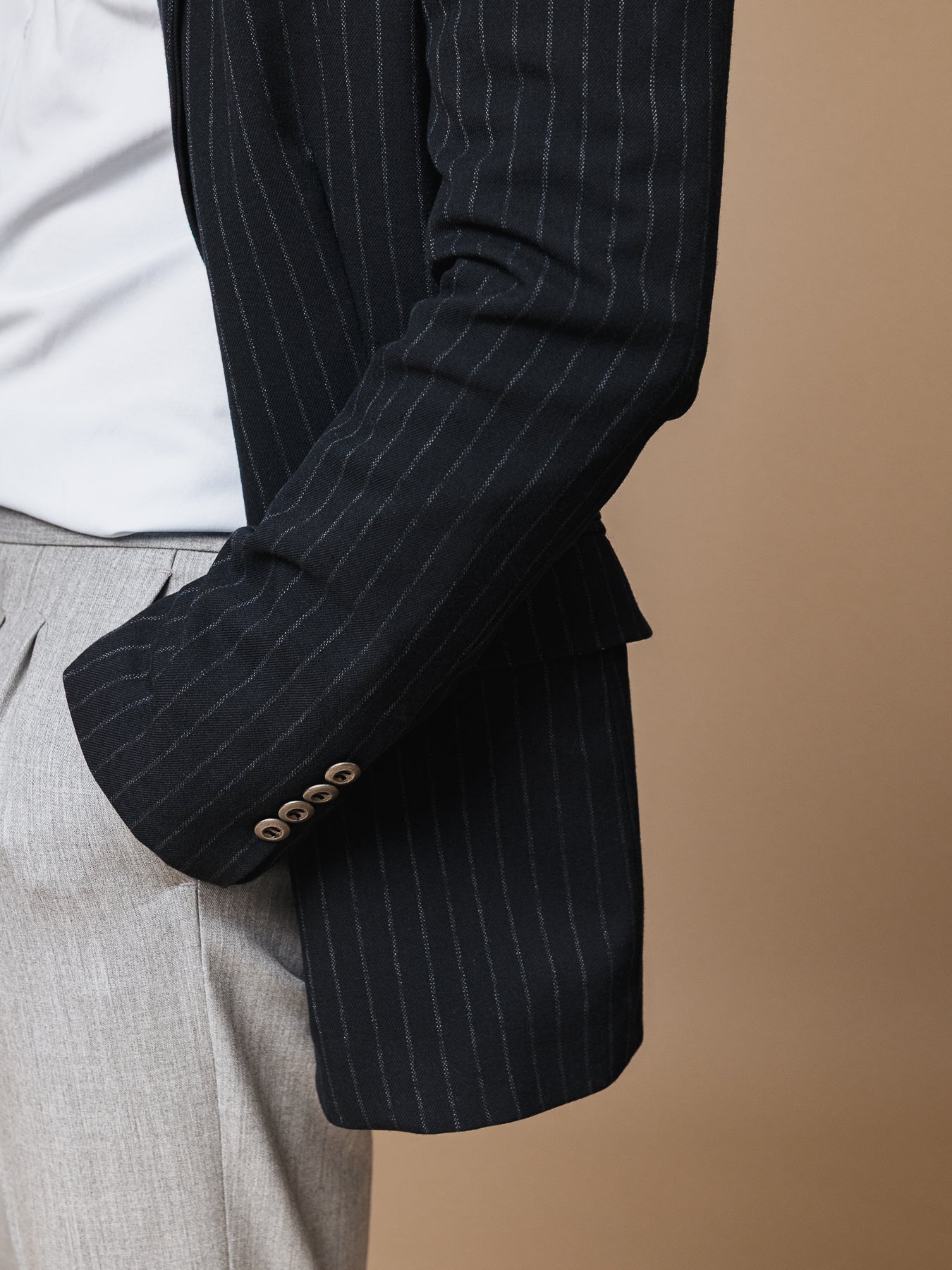 Раирано вълнено сако