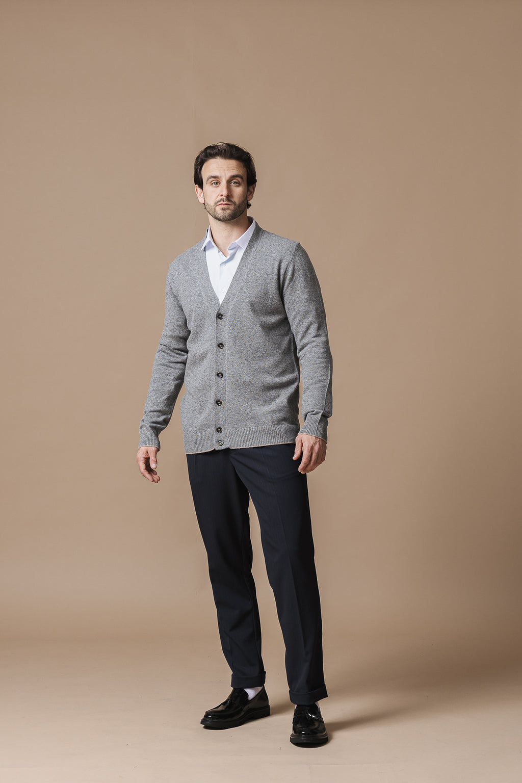 Сива вълнена жилетка