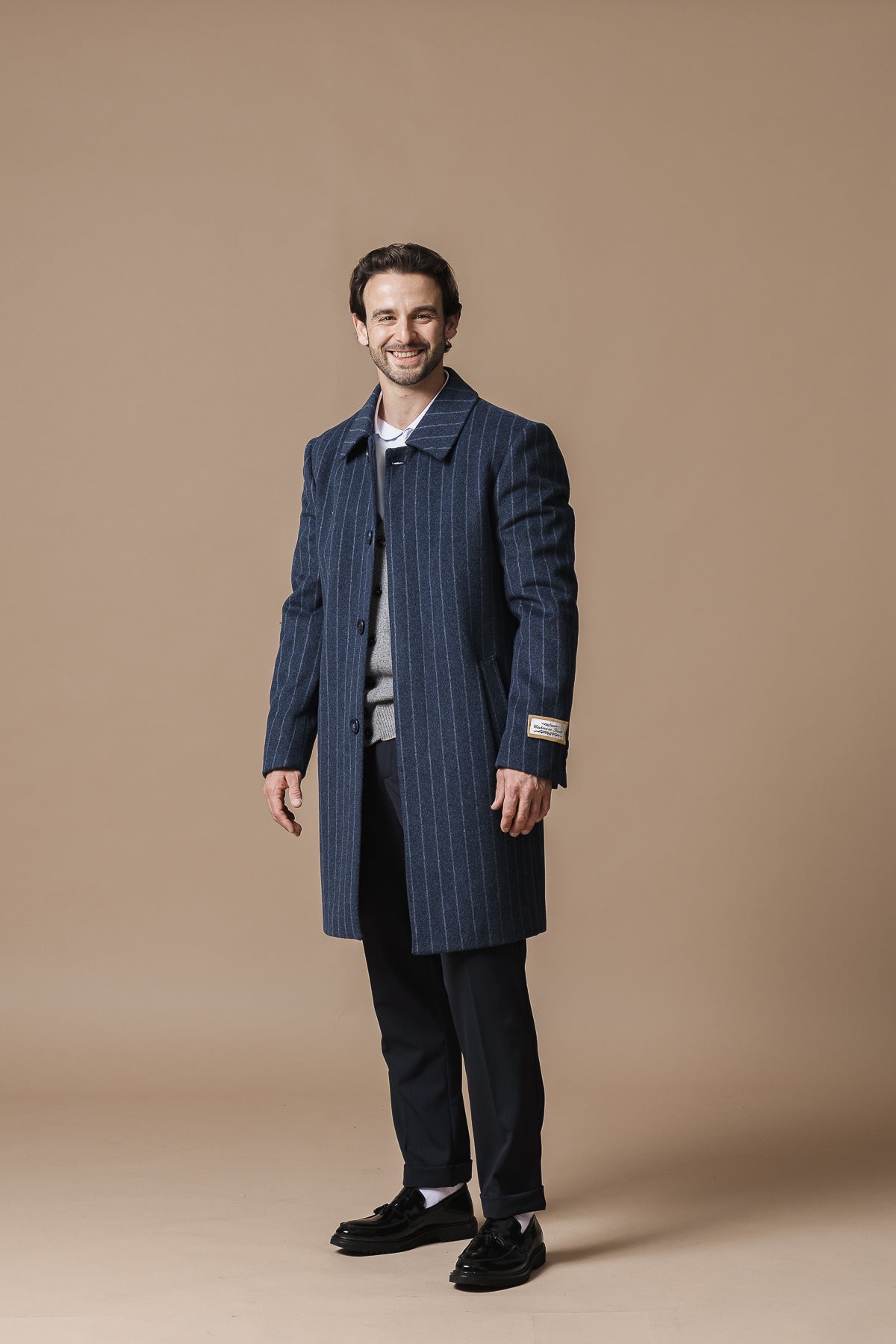 Синьо раирано палто