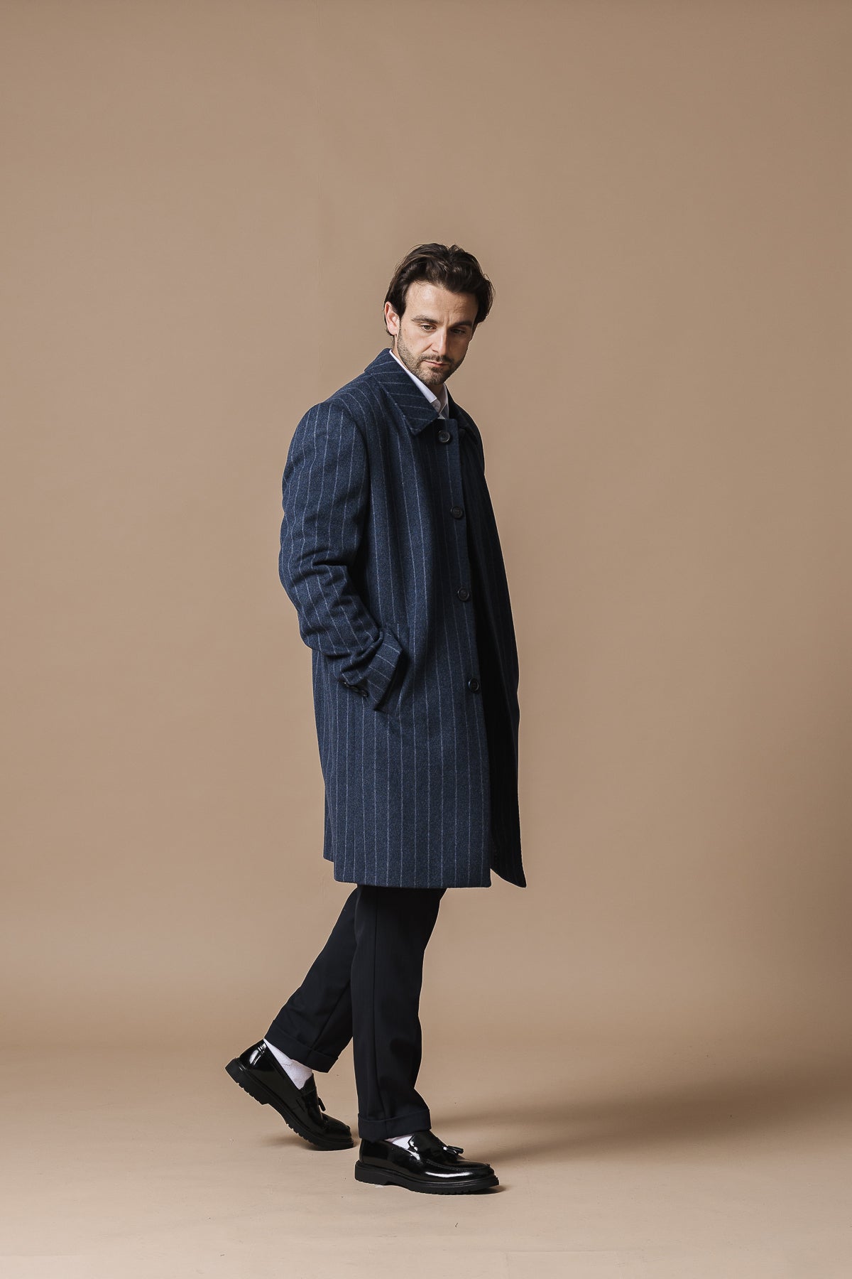 Синьо раирано палто